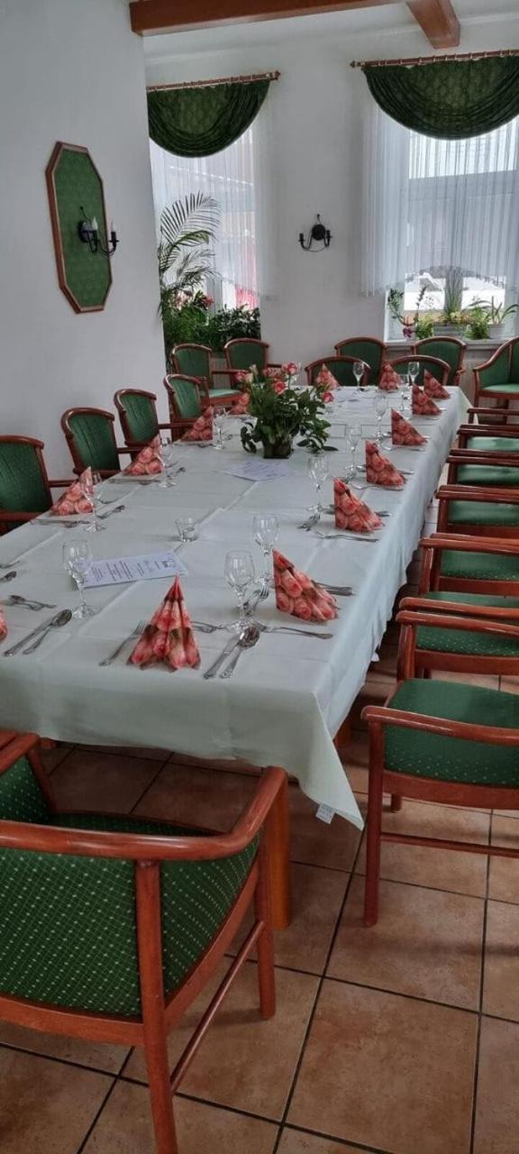 Hotel Zur Krone Hasselfelde Esterno foto