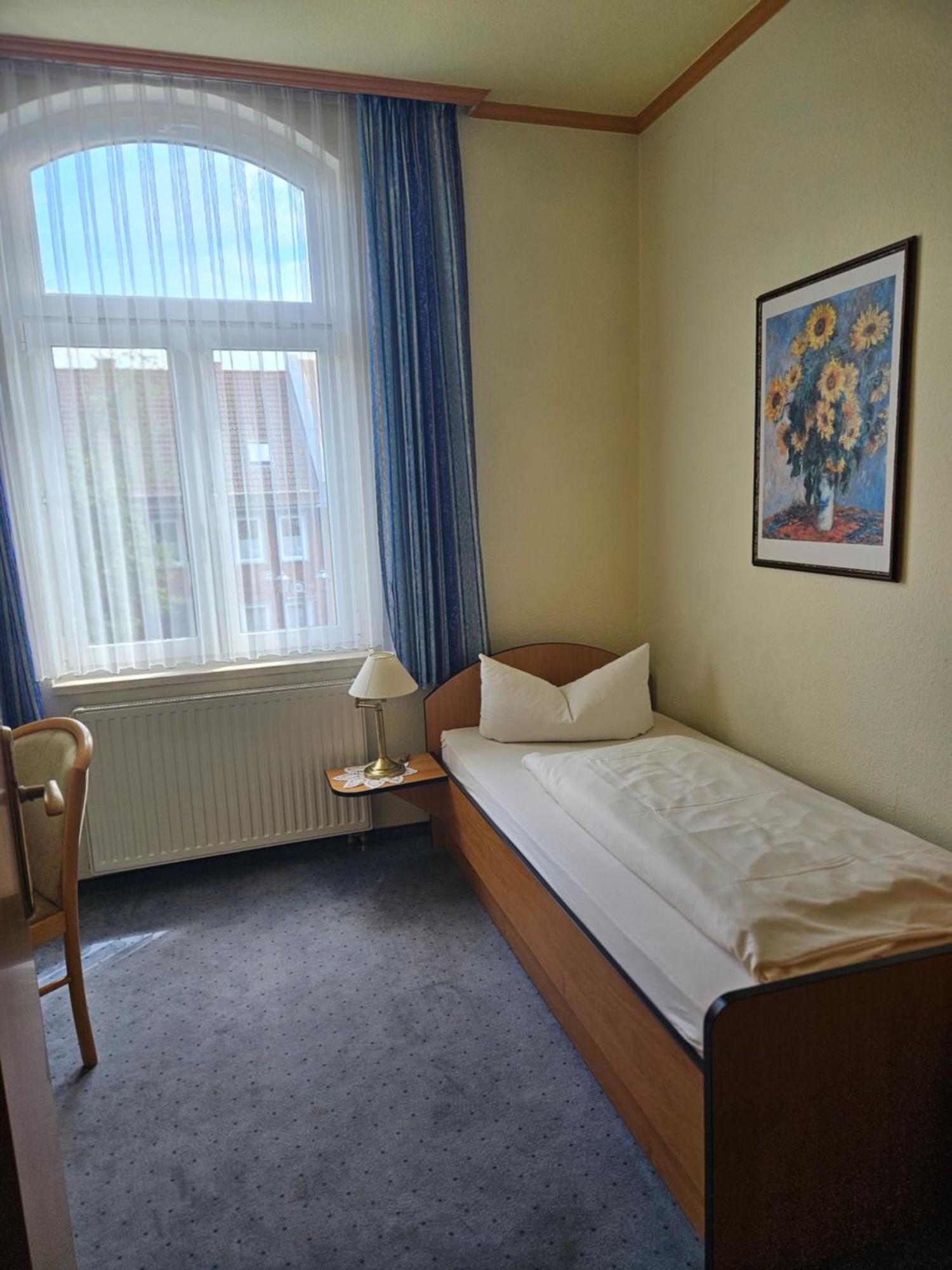 Hotel Zur Krone Hasselfelde Esterno foto